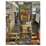 Wild Cat Aristocrat Slot Machine (No Keys)