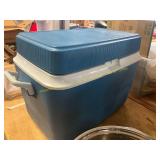 Rubbermaid Cooler
