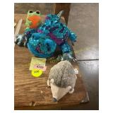 2ct Frogs+1ct Hedgehog