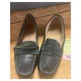 Womens 8.5 Black Soul Naturalizer Loafers