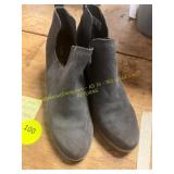 Toms Size 10 Suede Kallie Wedge Booties