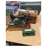 Vin Singer Electric Sewing Machine, Button Holer