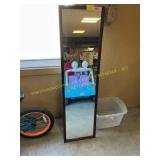 Wall mirror
