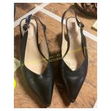 Liz Claborne 7.5 Pointed Toes Kitten Heels