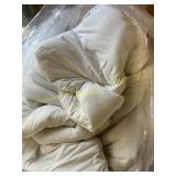 Unbranded King Plush Blanket, White Unbranded King Plush Blanket, White