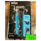Braun Razor w/ Hair Clipper Blade Oil