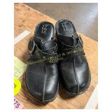 B.O.C. Size 8/39 Black Leather Clogs