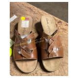 Women s Clarks 8M Brown Leather Sandals