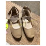 Fever Soul Size 8.5 Toe Ballet Flats