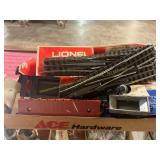 Lionel Train Tracks + Carts
