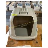 Enclosed cat litter box