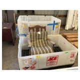 Plastic boxes with pallets