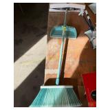 Broom and dust pan