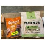 Dog Treats & Mix-ins