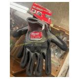 Milwaukee Smartswipe Anti-Vibration Gloves M