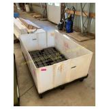 Plastic tote and pallet