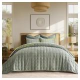 EverGrace Velvet Quilt Set Queen w/ 2 Shams