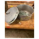 Skillet Pan w/Lid + Jars