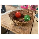 Basket with Veggie Keepers