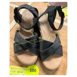 Women s 10M Clarks Wedge Sandals