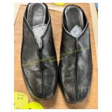 Women s 8.5 Nurture Slip On Mules