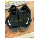 Size 6C Nike Sunday 5V2 Sandals Toddler