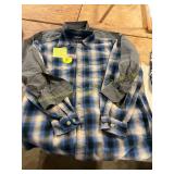 2ct Men s Med Long Sleeve Button Up