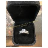 Ladies Clear Stone Wedding Ring Size 6