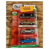 Auto World DELUXE 4-PACK