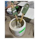 Figmint spoons and canister