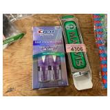 Teeth whiter, tooth paste