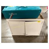 Pack & Play, Cabinet