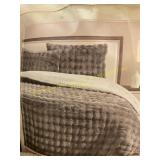 FRYE 3pc Faux Fur Comforter Set Queen