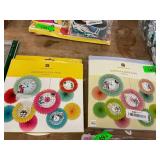 2Ct Talking Tables Curious Clock Fans