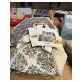 Linen Closet King Quilt Set