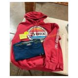 Breck CO. Sweatshirt, UA Med Short Sleeve Shirt