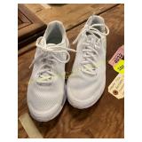 Womens Nike Revolution 7 Running Shoes Size 8