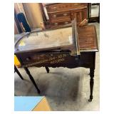 Rolling Vanity with Mirror