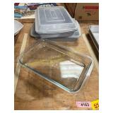 2ct Cake Pans w/lids, Baking Dish