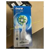 Oral-B Pro 1000 CrossAction Toothbrush