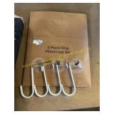 2pk King pillowcase set & 4pk White hooks