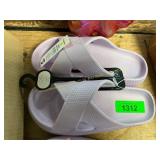 Bobbie & Brooks Women s Sandals 5/6