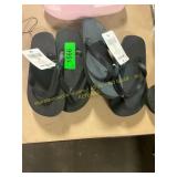 2ct Size M 13/1 Flip Flops