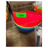 10Ct Plastic Serving Bowls