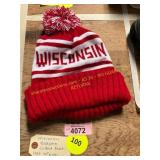 Wisconsin Badgers Cuffed Knit Hat w/Pom