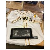Iowa Hawkeye Jersey L + Basketball Picture