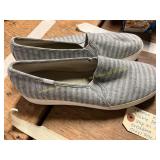 Size 8.5 Keds Double Decker Slip On Sneakers