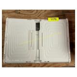 Folding storage bins with wheels