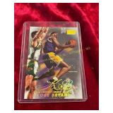 1998 Skybox Premium Gold Kobe Bryant Refractor