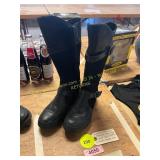 Women s Size 6.5 Merrell ATY Boots